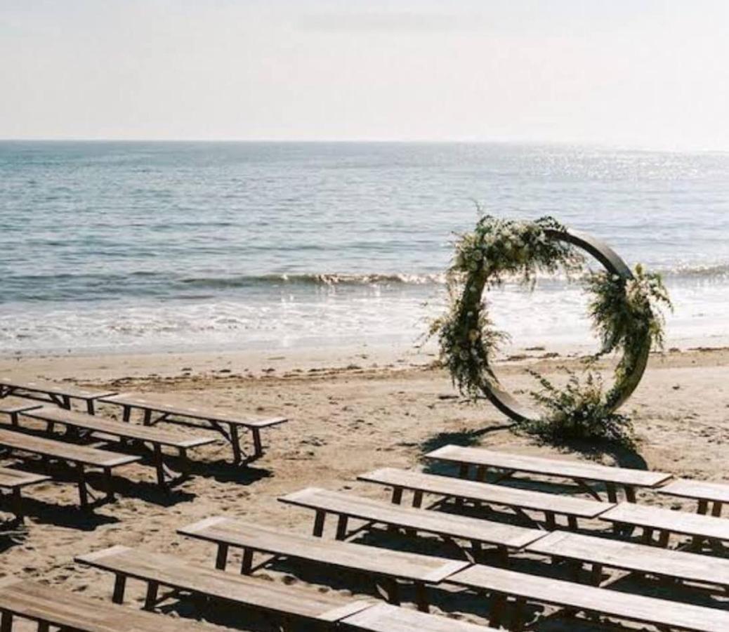 Sunbloom Beachfront Hotel And Restaurant Zambales Sinabacan Exterior foto