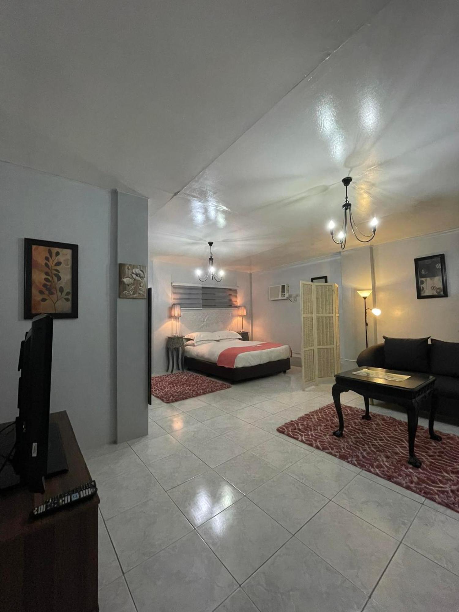 Sunbloom Beachfront Hotel And Restaurant Zambales Sinabacan Exterior foto